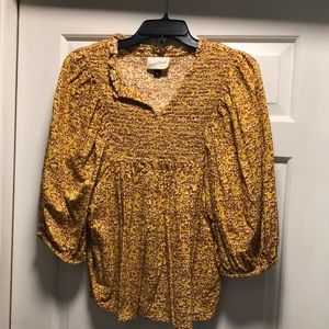 Quarter sleeve blouse